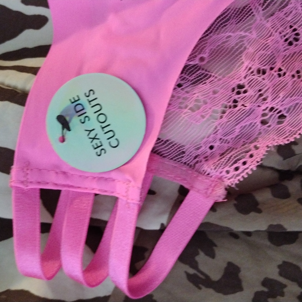 XOXO PINK LOVE XOXO PANTIES SIZE MEDIUM BRAND NEW NEVER WORN - Picture 2 of 7